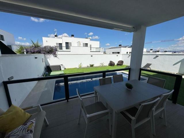 Bungalow en venta en Alhaurín de la Torre, Capellanía-Retamar photo 0