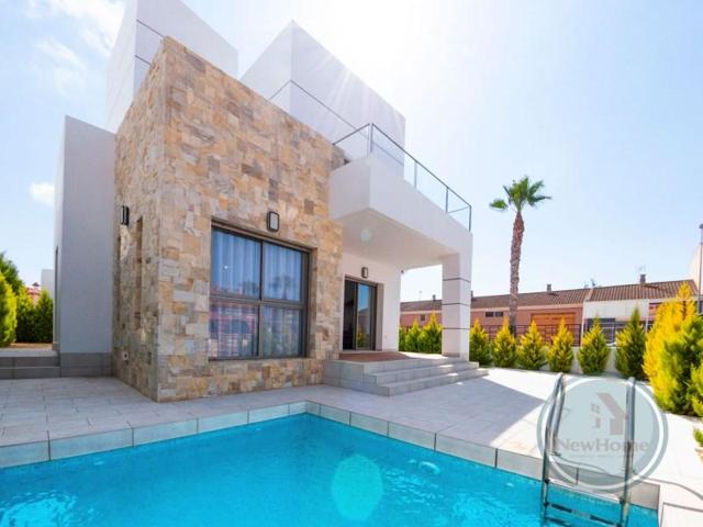 Chalet en venta en Los Alcázares photo 0