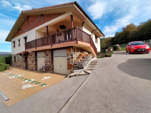 Chalet en venta en Zuia, Domaikia photo 0