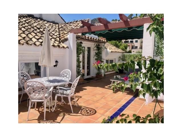 Aticos en venta en Benahavís photo 0