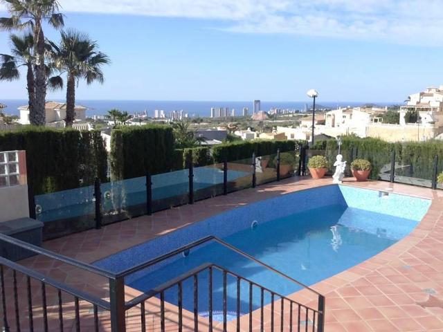 Chalet en venta en La Nucia, Urbanizaciones photo 0