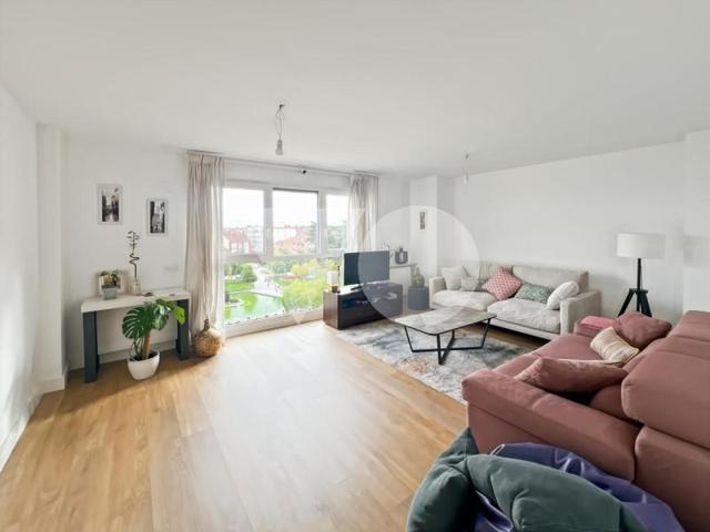 Piso en venta en Torrejón de Ardoz, Calle De La Cruz, 28850 photo 0