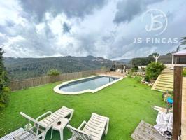 Chalet en venta en Pallejà photo 0