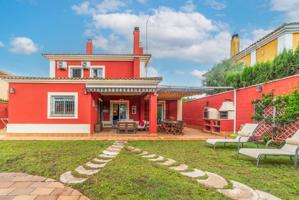 Chalet en venta en Dos Hermanas, Olivar de Quintos photo 0