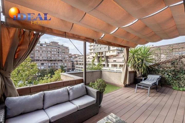 Duplex en venta en Granada, Constitucion photo 0