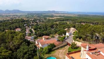 Chalet en venta en Pals, Roma, 17256 photo 0