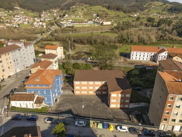 Edificio en venta en Pravia, Pravia photo 0