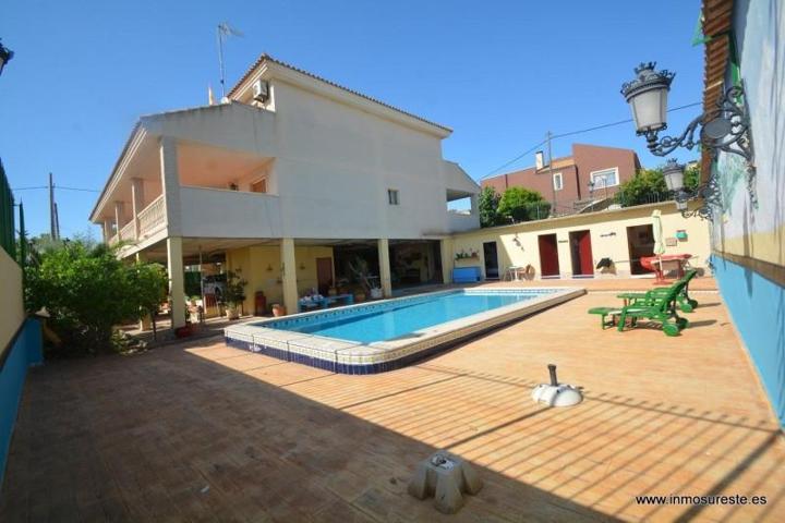 Chalet en venta en Jacarilla, Vistabella photo 0
