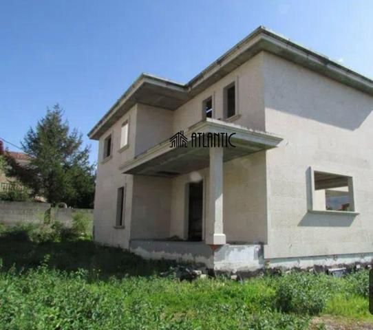 Chalet en venta en Vigo, Coruxo photo 0