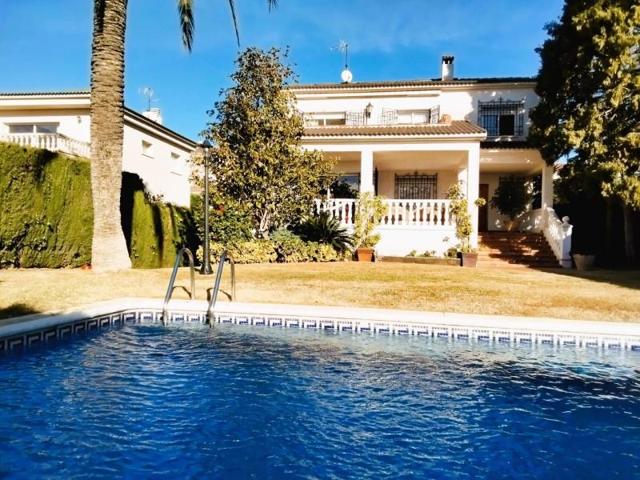 Chalet en venta en El Vendrell, Bonavista photo 0