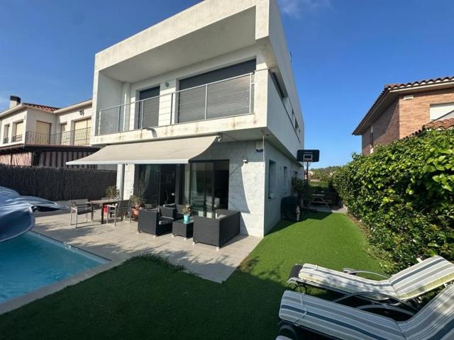 Chalet en venta en Pineda de Mar, Pinemar photo 0