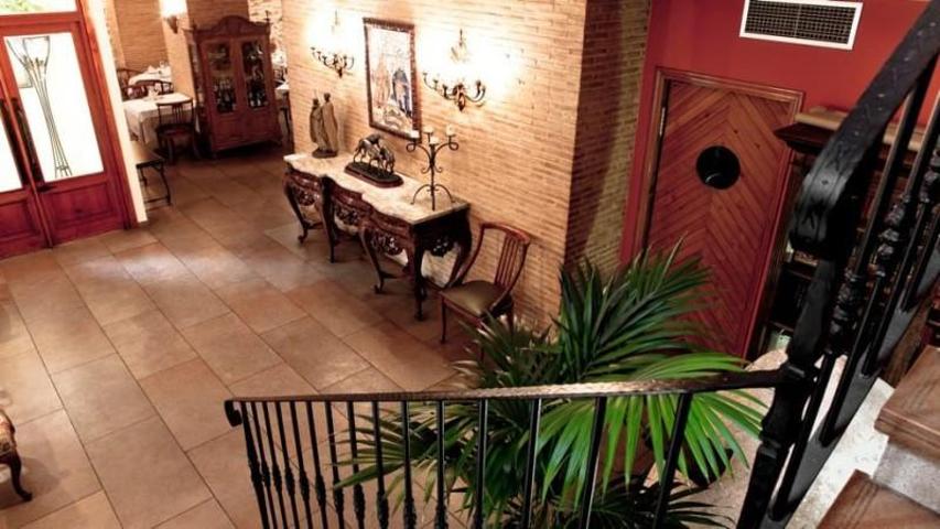 Edificio en venta en Torrent, Ayuntamiento - Ermita photo 0