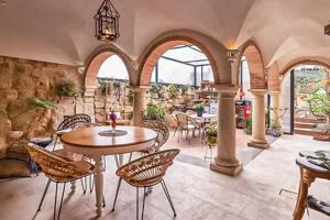 Edificio en venta en Alcalá la Real, Alcalá la Real photo 0