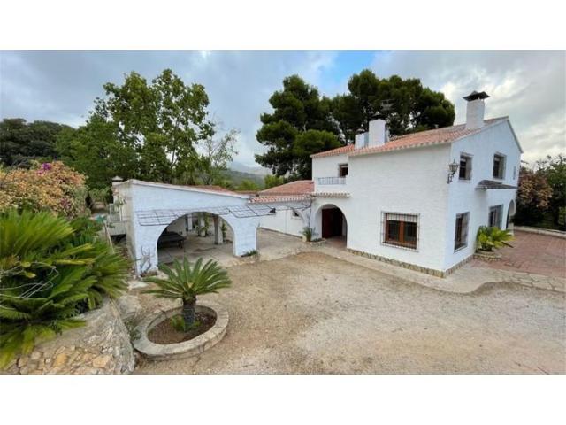 Chalet en venta en Polop photo 0