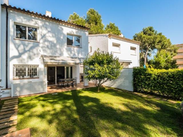 Casa en venta en Palafrugell photo 0