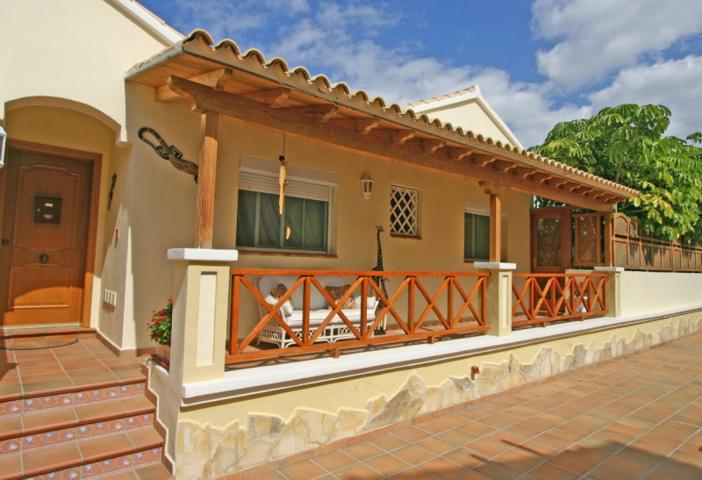 Bungalow en venta en Arona, Los Cristianos photo 0