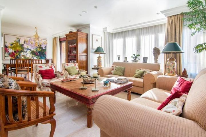 Piso en venta en Granada, Neptuno photo 0