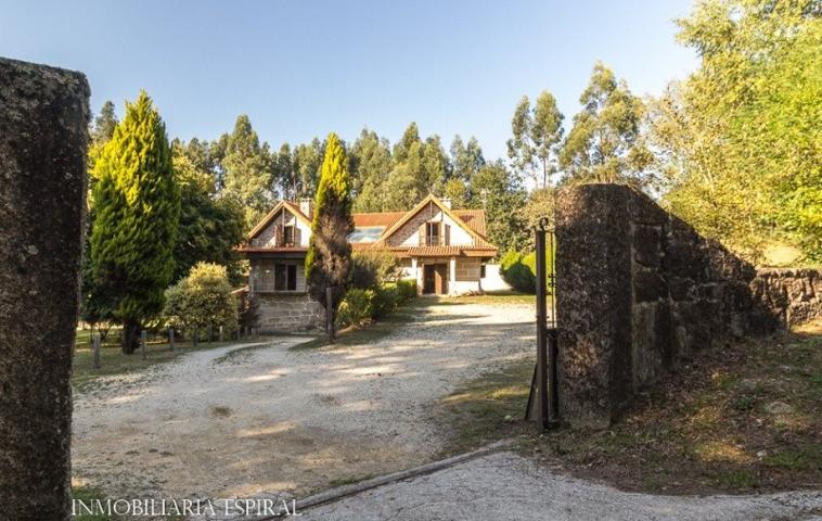 Casa con terreno en venta en Cotobade, Cotobade photo 0