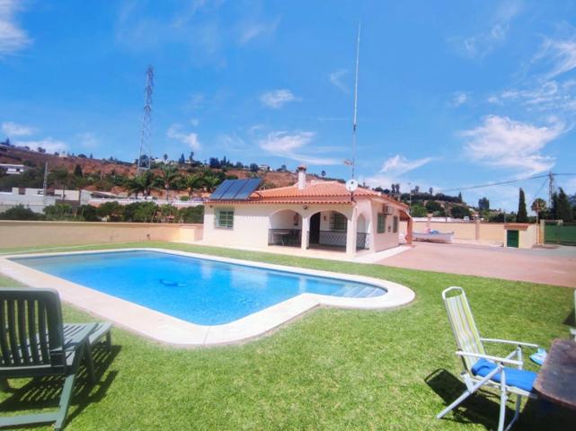 Casa con terreno en venta en Alhaurín de la Torre, El Romeral-Peñón de Zapata photo 0