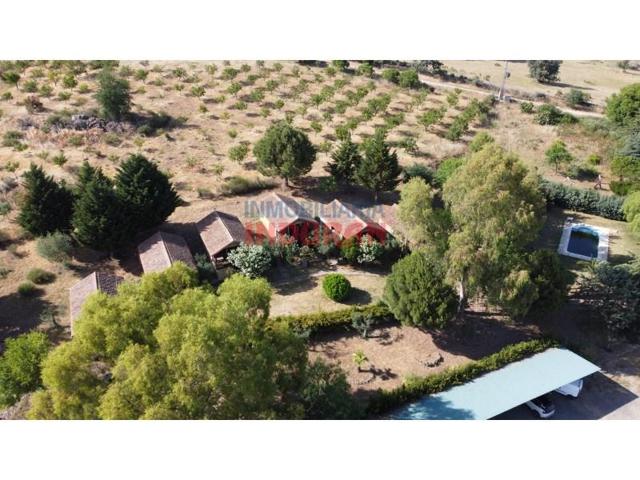 Chalet en venta en Jaraiz de la Vera photo 0