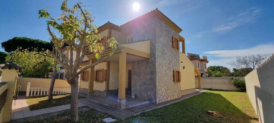 Chalet en venta en Chiclana de la Frontera, Cerromolino photo 0