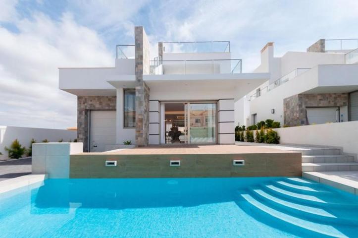 Chalet en venta en Los Alcázares, Pueblo Patricia photo 0