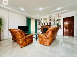 Chalet en venta en Chiclana de la Frontera, Los gallos photo 0