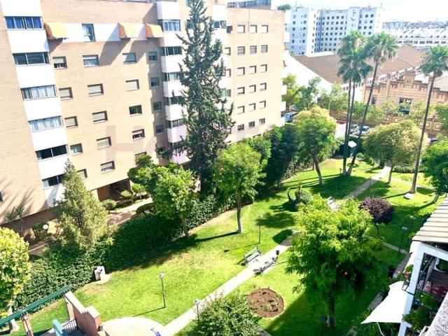 Piso en venta en Sevilla, El Porvenir photo 0