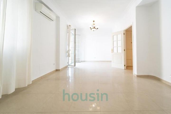 Piso en venta en Sevilla, Asunción - Adolfo Suárez photo 0
