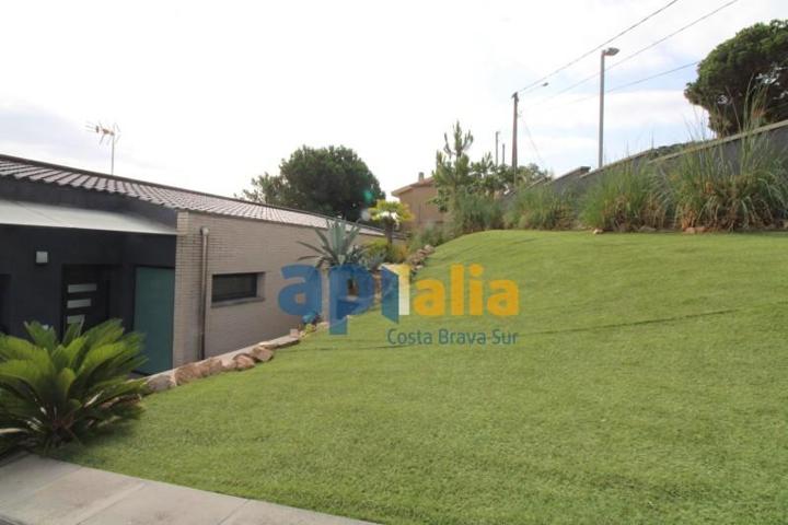 Chalet en venta en Lloret de Mar, Serra Brava photo 0