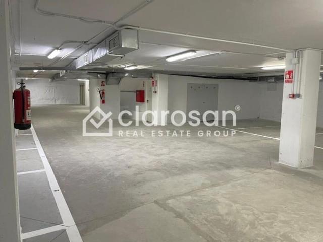 Garaje en venta en Málaga photo 0