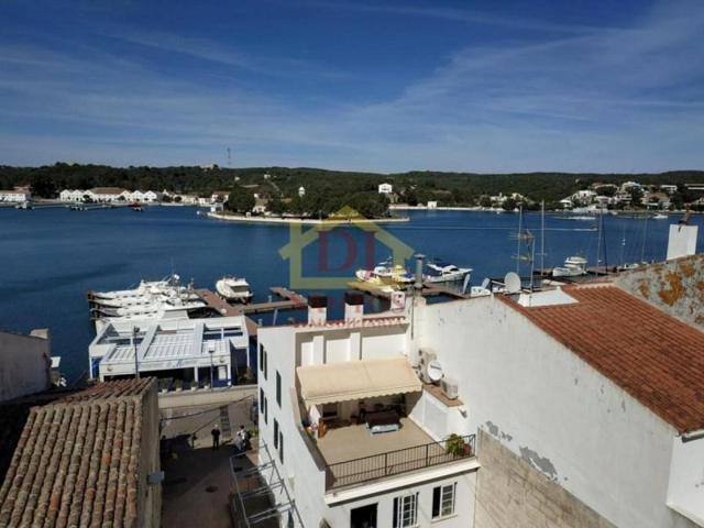 Edificio en venta en Mahón-Maó photo 0