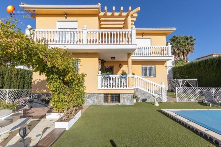 Chalet en venta en Gójar, Urbanizacion los cerezos photo 0