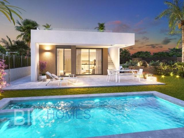 Chalet en venta en Vera photo 0