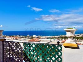 Bungalow en venta en Adeje, Torviscas Alto photo 0