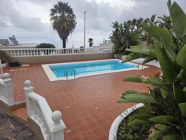 Chalet en venta en El Rosario, Tabaiba photo 0