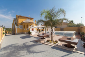 Casa en venta en Benferri photo 0