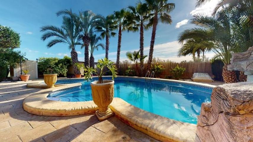 Chalet en venta en Elche, Alzabares photo 0