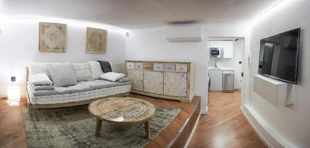 Apartamento en venta en Madrid, Embajadores photo 0