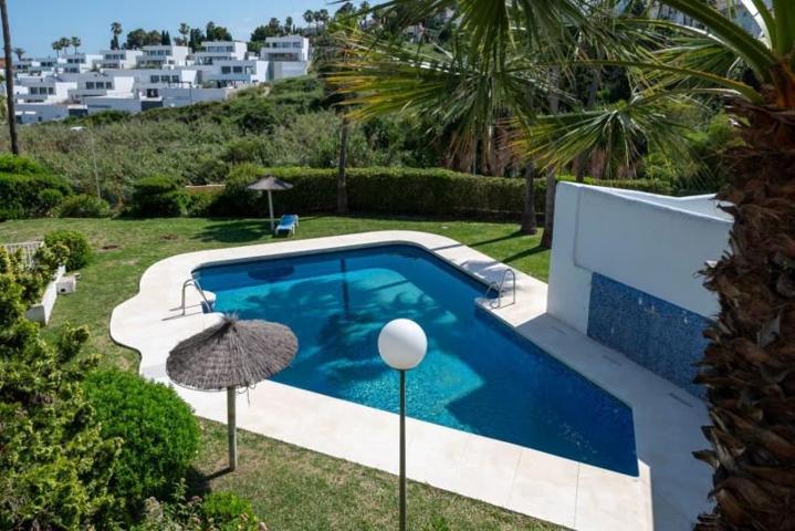 Adosada en venta en Manilva, La duquesa photo 0