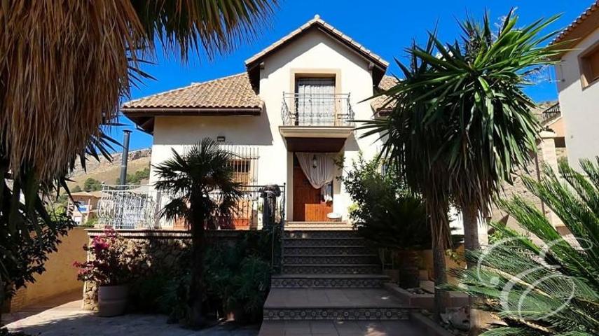 Chalet en venta en Loja, Loja photo 0