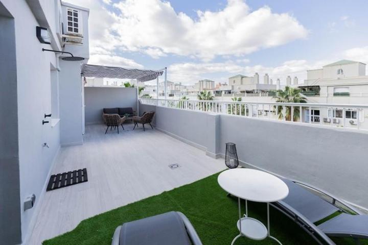 Aticos en venta en Málaga, Paseo Marítimo Oeste-Pacífico photo 0