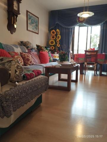 Piso en venta en Barcelona, Sant Antoni photo 0