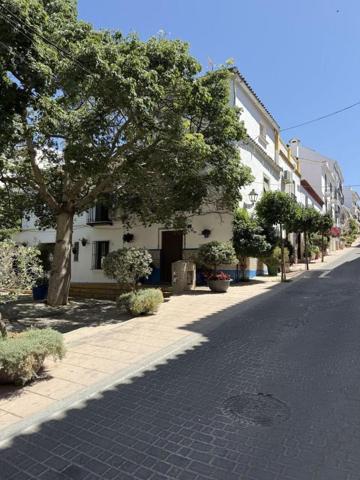 Casas de pueblo en venta en Estepona, Estepona photo 0