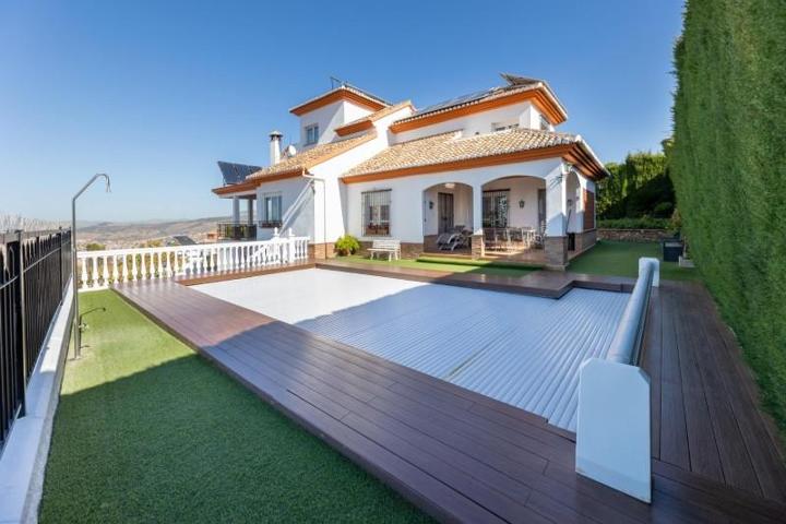 Chalet en venta en Monachil, Zona metropolitana photo 0