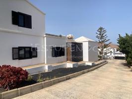 Chalet en venta en Teguise photo 0