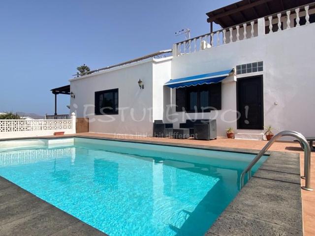 Chalet en venta en Teguise photo 0