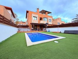Casa en venta en Castellar del Vallès, EIXAMPLE photo 0