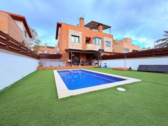 Casa en venta en Castellar del Vallès, EIXAMPLE photo 0