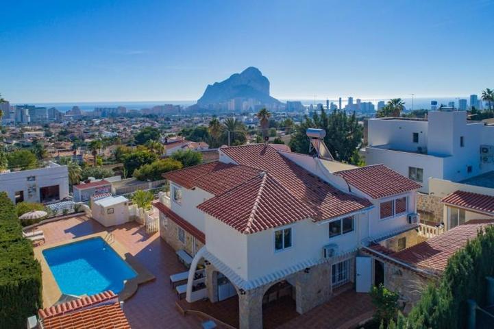 Chalet en venta en Calpe, Ortenbach photo 0